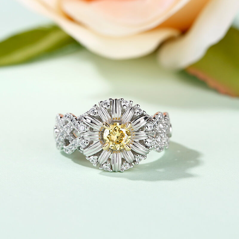 Daisy Intertwined yellow Round Cut Sterling Silver Ring